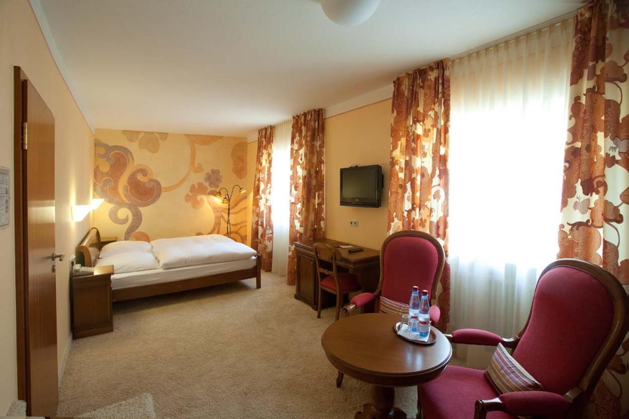 Hotel Karpfen Eberbach  Exteriér fotografie
