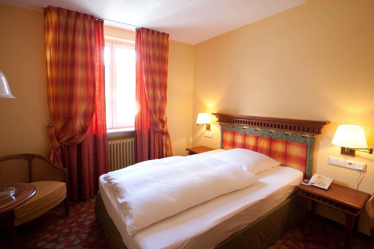 Hotel Karpfen Eberbach  Exteriér fotografie