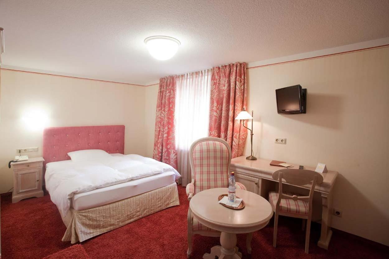 Hotel Karpfen Eberbach  Exteriér fotografie